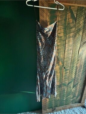 Luxxel maxi skirt and top with open back, size S, new